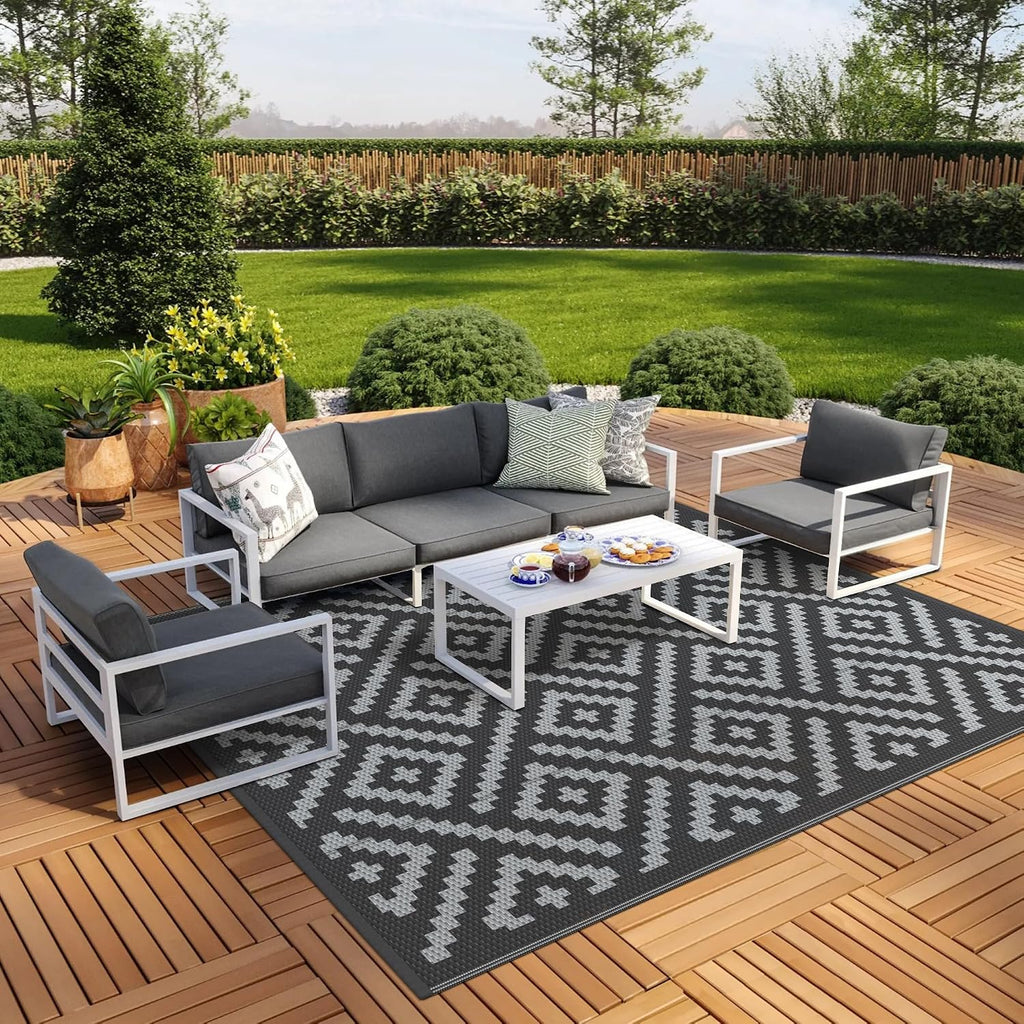 Reversible Foldable Plastic Straw Outdoor Rug