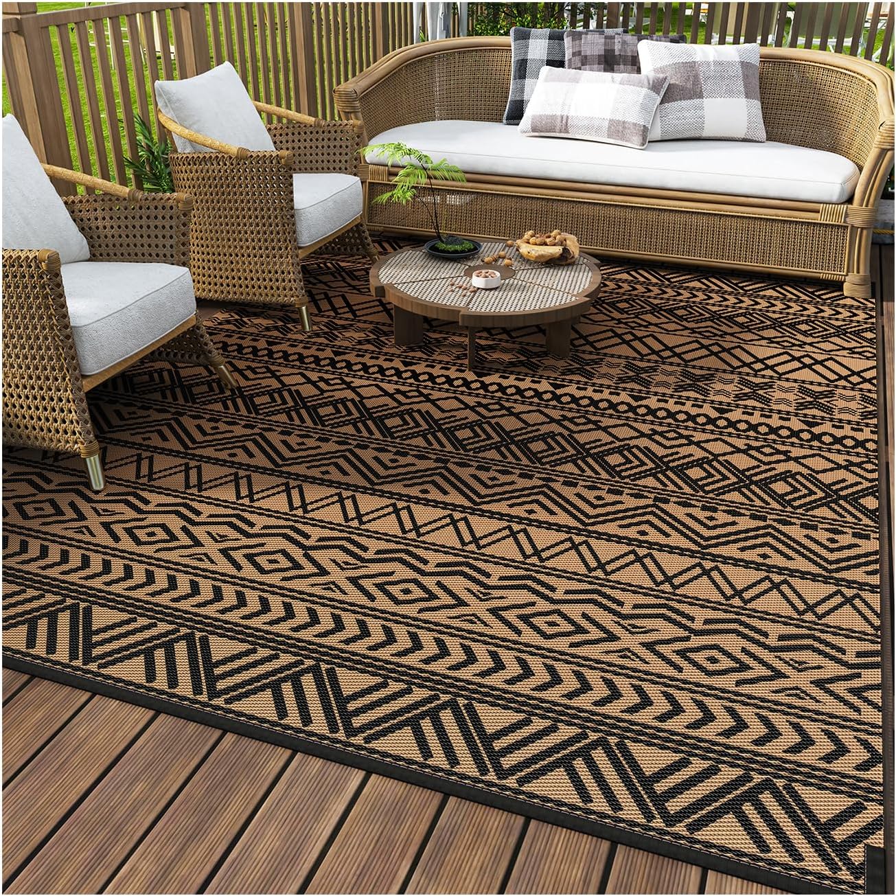 Boho Reversible Plastic Straw Outdoor Rug