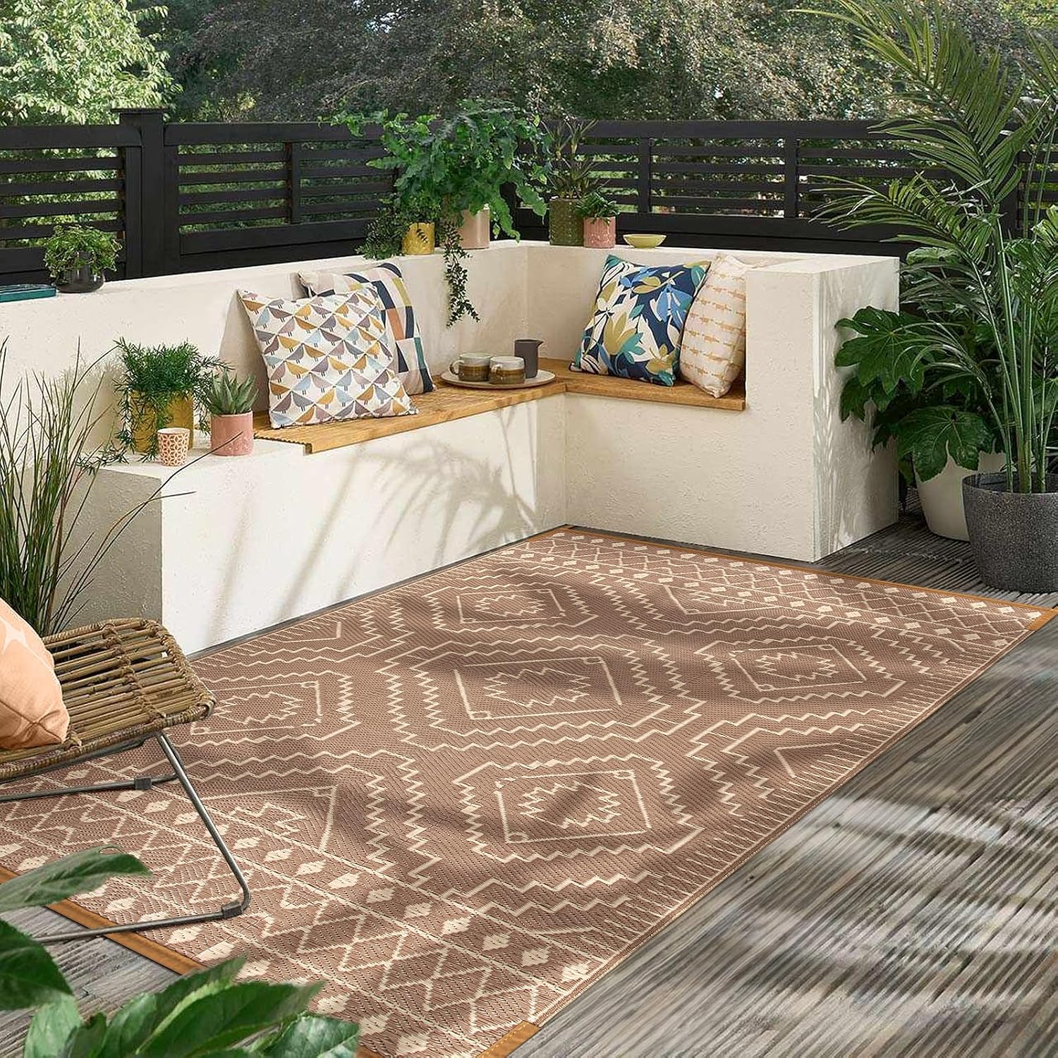 Reversible Plastic Straw Waterproof Outdoor Rug