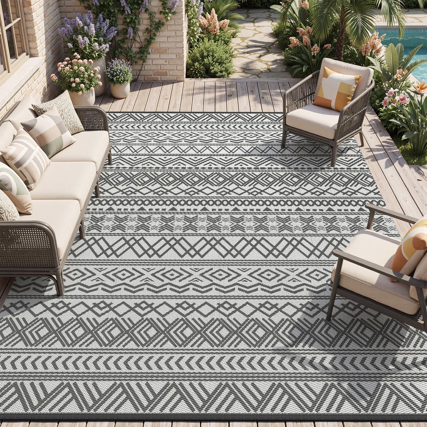 Boho Reversible Plastic Straw Outdoor Rug