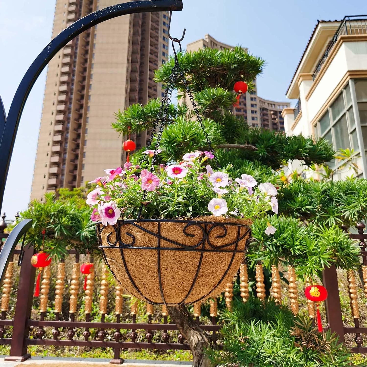 Metal Hanging Baskets with Coco Liners